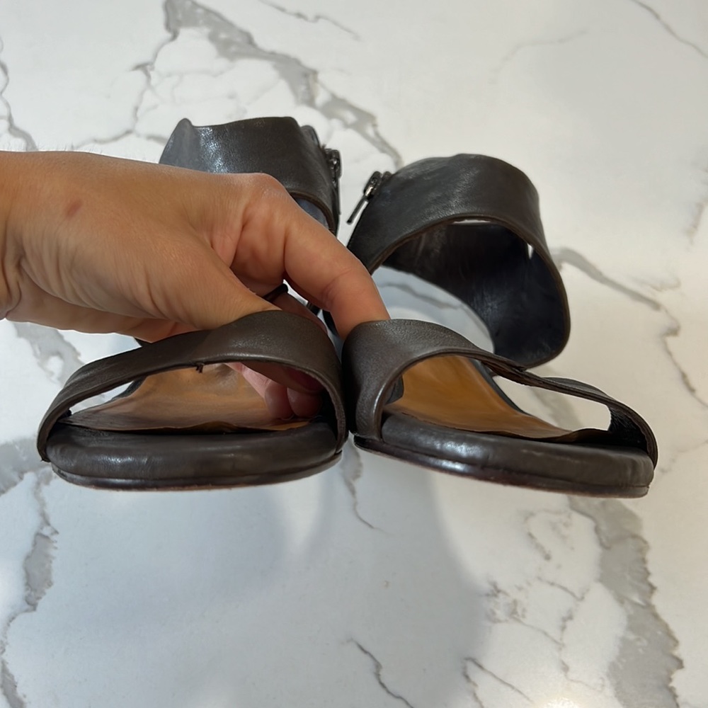 Coclico Low Wedge Sandals Brown Leather Side Zipper Size 10 - Picture 8 of 11